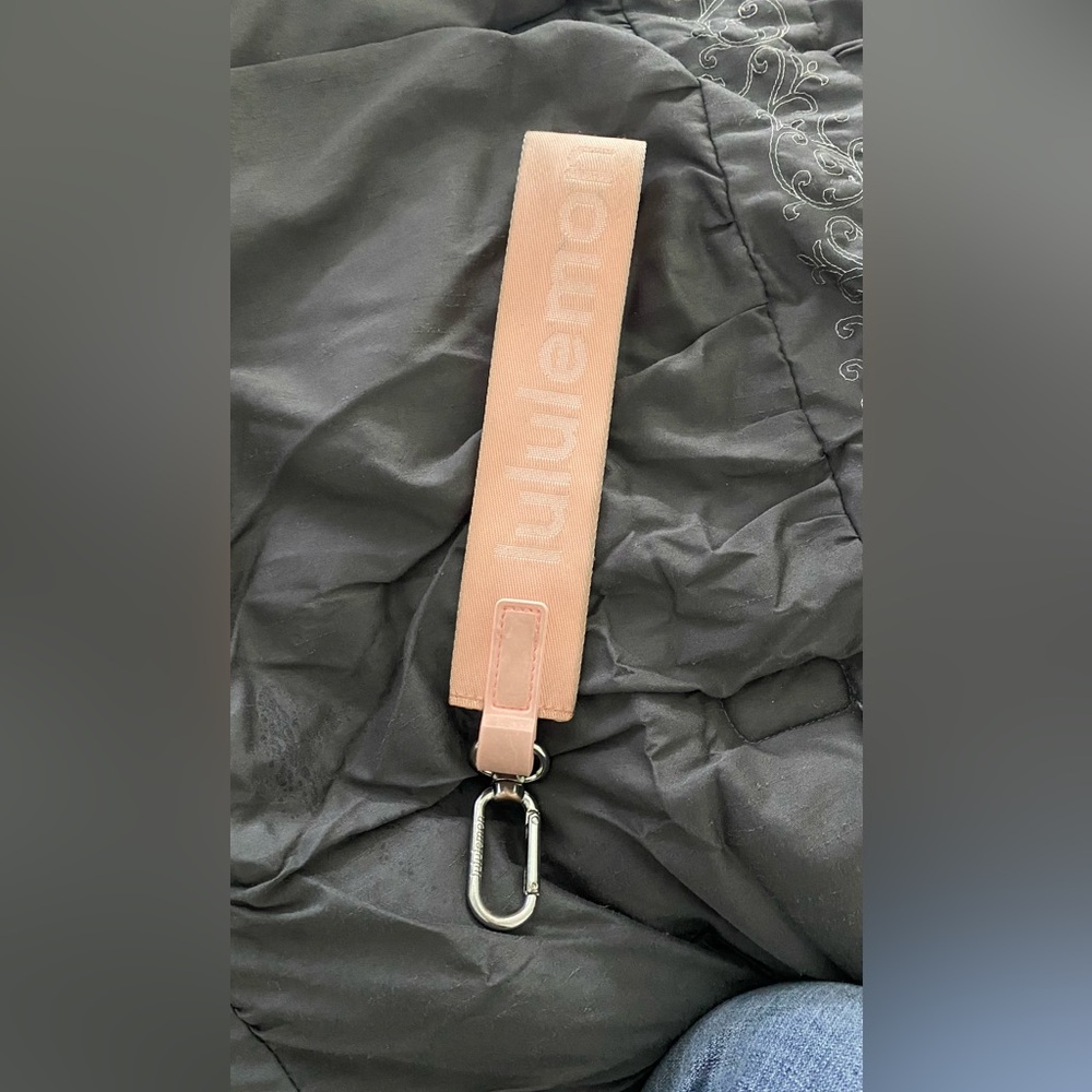 lululemom keychain